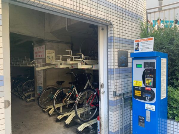 大好評 池袋 バイクまたは自転車置場お菓子してます