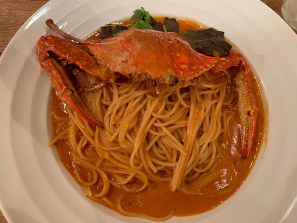 680円で 丸ごと1杯のカニが乗った贅沢パスタが衝撃価格で食べられる タパス タパス 池ぶく郎