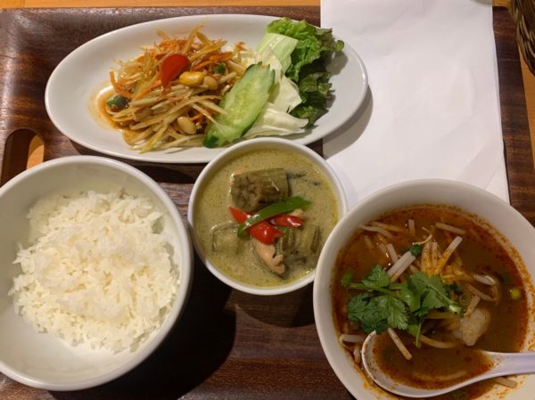 タイ料理3種選んで1250円 ルミネ池袋 ペンシーズキッチン 池ぶく郎