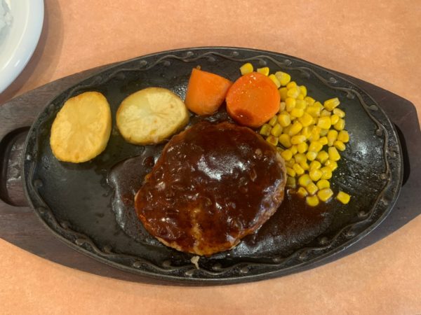 800円 サンシャインシティの和牛ハンバーグ店 バンビ のお得ランチ 池ぶく郎