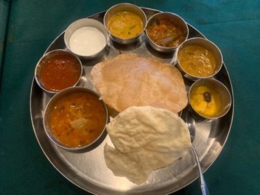 東池袋の『エーラージ(A-RAJ)』南インドの定食”ミールス”を初体験