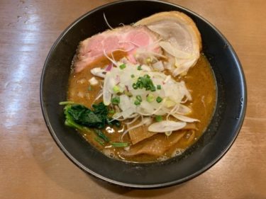 ワタミが運営するラーメン屋『二代目 にぼ助』で濃厚魚介らーめんを食す