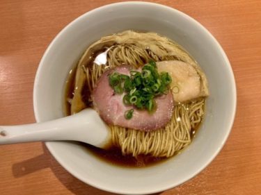 池袋東口の醤油ラーメン『らぁ麺 はやし田』鶏出汁のスープが絶品