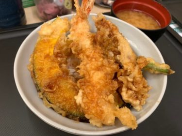 池袋でも500円！『天丼てんや』サンシャイン店は節約時の強い味方