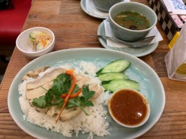 駅から一番近い（というよりも駅中）のタイ料理店『タイストリートフード（THAI STREET FOOD）』