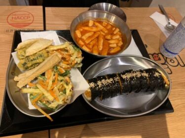 全世界で加盟店693店舗の韓国料理店『シンジョントッポッキ 池袋本店』の池袋限定セットを食べてきたよ