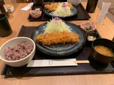 『とんかつ 伊達かつ 池袋東武店』はキャベツもご飯もおかわり自由で嬉しい